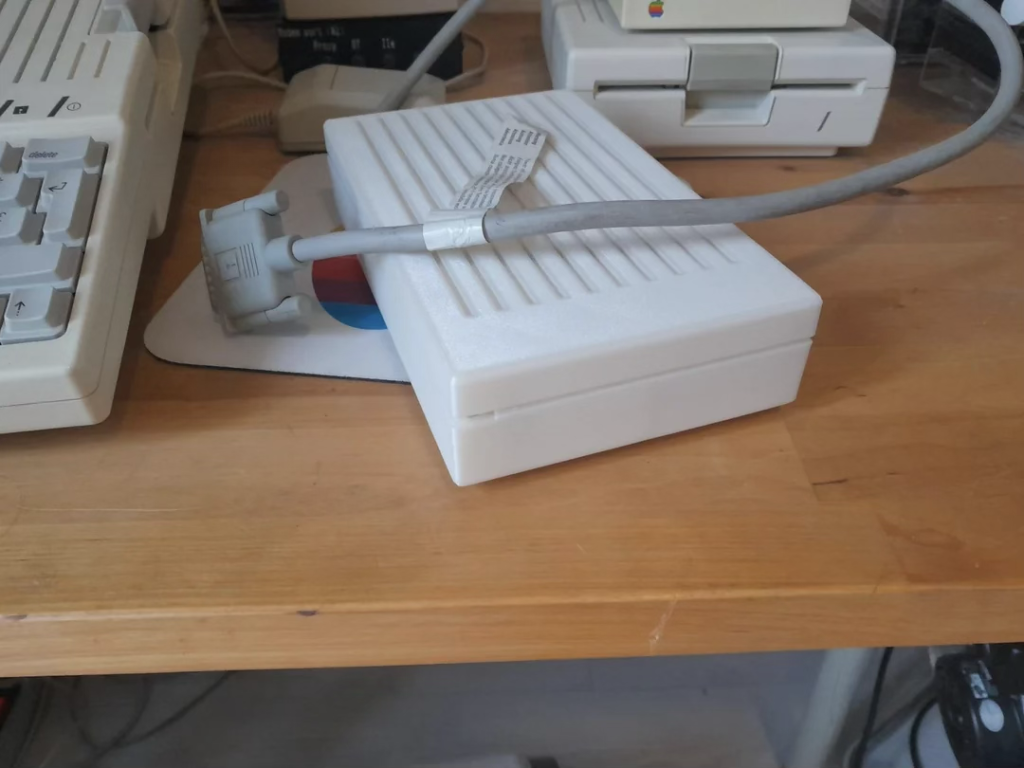 BurgerDisk: The Daisy-Chainable MicroSD Hard Drive – KickStarter